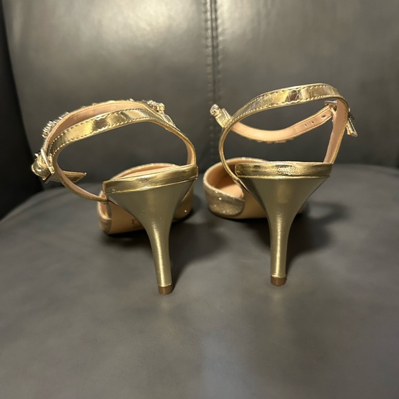 Nina, glitter gold shoes with jewel ankle strap.Size 7. Beautiful shoes. - Picture 5 of 5